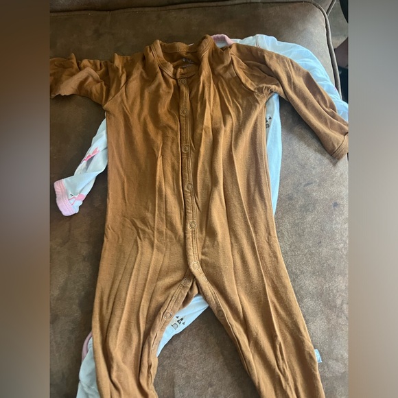 KYTE BABY ONESIES - Picture 2 of 2